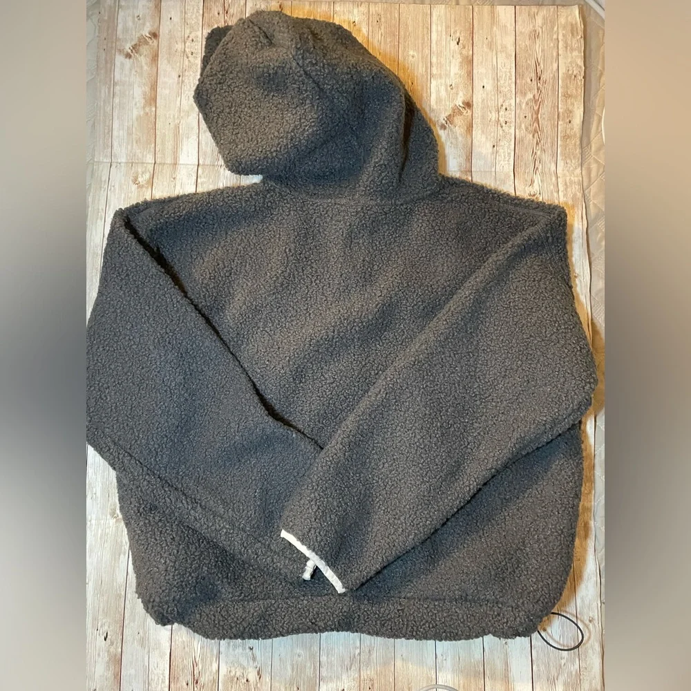 Wild Fable Women’s Sherpa Half Zip Cropped Hooded Sweatshirt - Picture 8 of 16